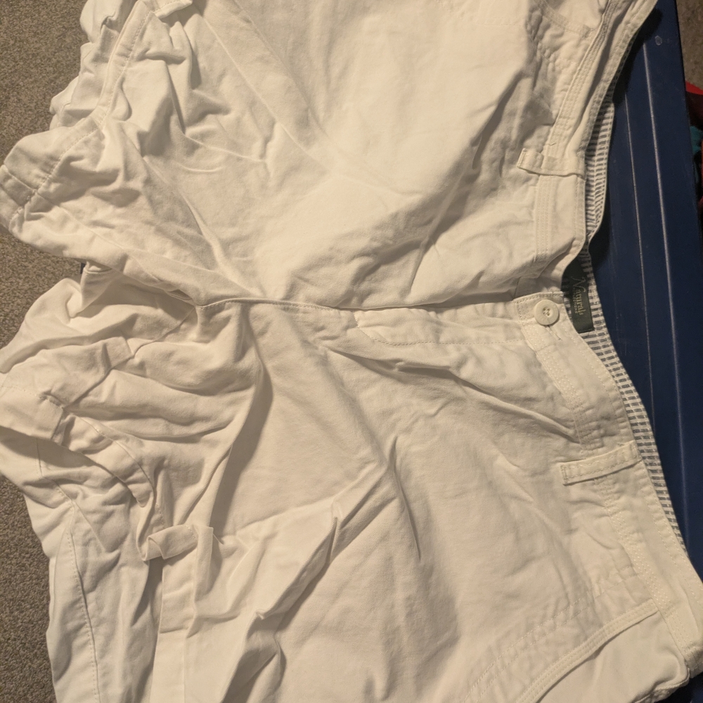 Natural Reflections White Cargo Shorts Relaxed Fit